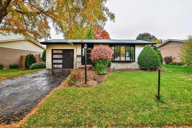 3199 Centennial Dr, House detached with 3 bedrooms, 3 bathrooms and 3 parking in Burlington ON | Image 1