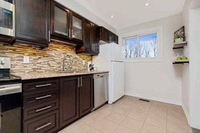 3 - 64 Bronte St S, Townhouse with 3 bedrooms, 2 bathrooms and 2 parking in Milton ON | Image 10
