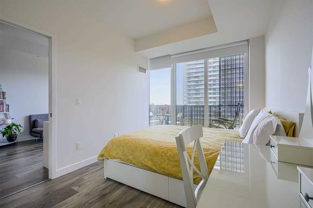 1601 - 8 Eglinton Ave E, Condo with 1 bedrooms, 2 bathrooms and 0 parking in Toronto ON | Image 5