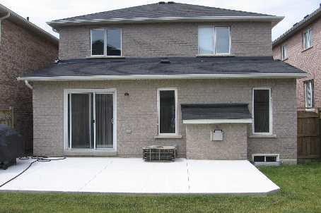 7409 Lantern Fly Hollow, House detached with 3 bedrooms, 3 bathrooms and 4 parking in Mississauga ON | Image 6