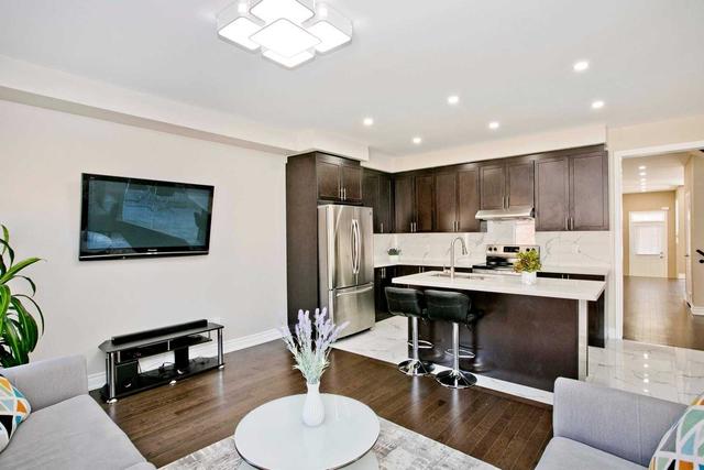 26 Luzon Ave, House attached with 4 bedrooms, 5 bathrooms and 2 parking in Markham ON | Image 30