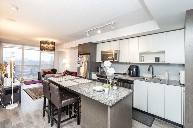 811 - 9 Valhalla Inn Rd, Condo with 2 bedrooms, 1 bathrooms and 1 parking in Toronto ON | Image 8