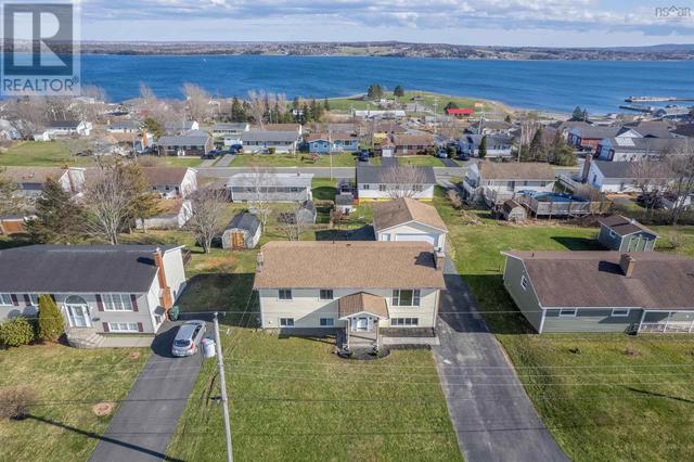 7 Thistle Drive, House detached with 5 bedrooms, 3 bathrooms and null parking in Cape Breton NS | Image 9