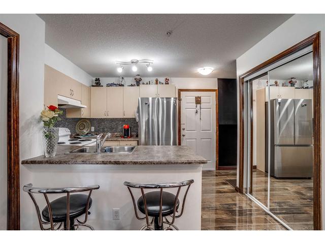 305 - 40 Summerwood Bv, Condo with 2 bedrooms, 2 bathrooms and null parking in Edmonton AB | Image 8