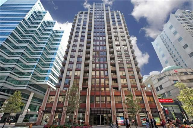 1111 - 85 Bloor St E, Condo with 2 bedrooms, 2 bathrooms and 1 parking in Toronto ON | Image 1