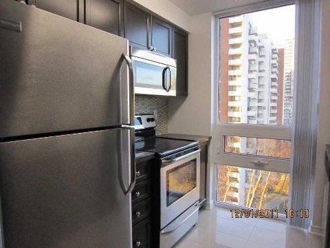 1003 - 3 Michael Power Pl, Condo with 2 bedrooms, 2 bathrooms and 1 parking in Toronto ON | Image 4