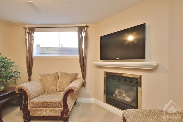 460 Citadel Crescent, Townhouse with 4 bedrooms, 4 bathrooms and 3 parking in Ottawa ON | Image 27