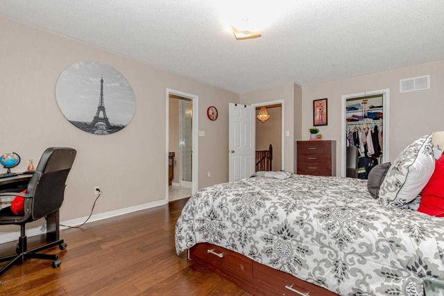 72 Newington Cres, House semidetached with 3 bedrooms, 4 bathrooms and 3 parking in Brampton ON | Image 13