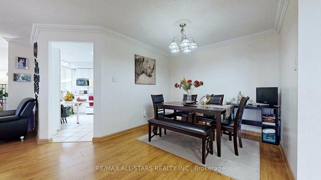 707 - 12 Laurelcrest St, Condo with 2 bedrooms, 1 bathrooms and 2 parking in Brampton ON | Image 7