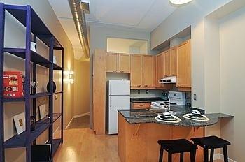835 - 155 Dalhousie St, Condo with 1 bedrooms, 1 bathrooms and null parking in Toronto ON | Image 5