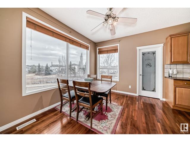 375 Calderon Cr Nw, House detached with 3 bedrooms, 2 bathrooms and null parking in Edmonton AB | Image 5