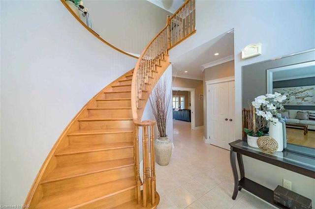 8075 Cathedral Dr, House detached with 4 bedrooms, 4 bathrooms and 6 parking in Niagara Falls ON | Image 10