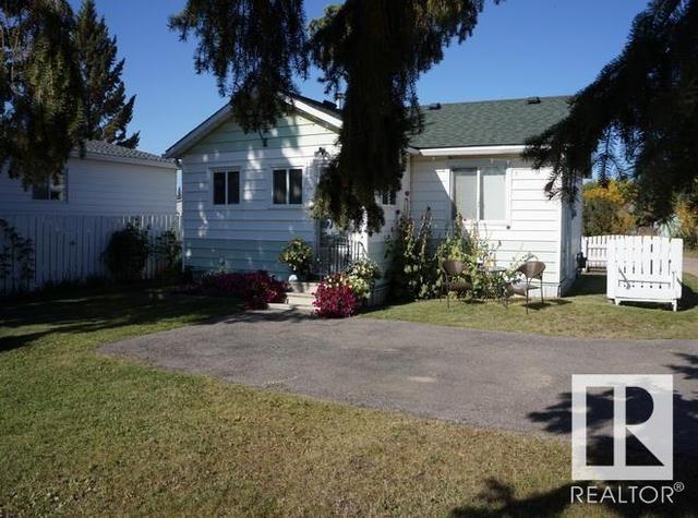 5003 50 Av, House detached with 2 bedrooms, 1 bathrooms and null parking in Thorhild County AB | Image 41