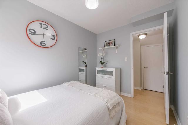 201 - 1 Ruttan St, Townhouse with 2 bedrooms, 2 bathrooms and 1 parking in Toronto ON | Image 5