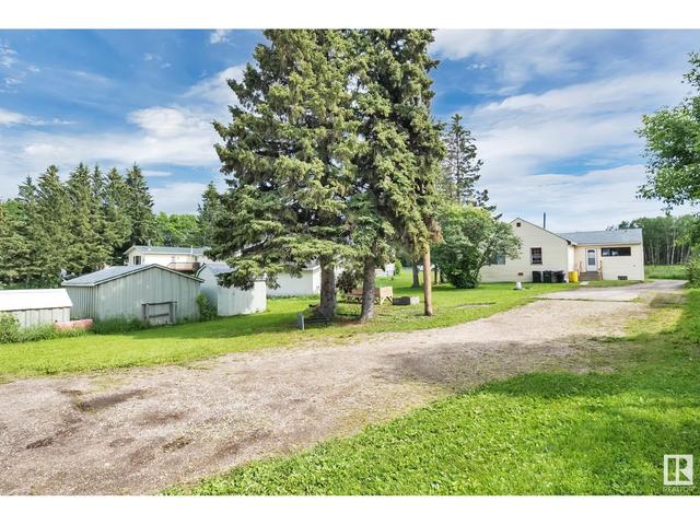 5021 47 Av, House detached with 3 bedrooms, 2 bathrooms and null parking in Stony Plain AB | Image 38