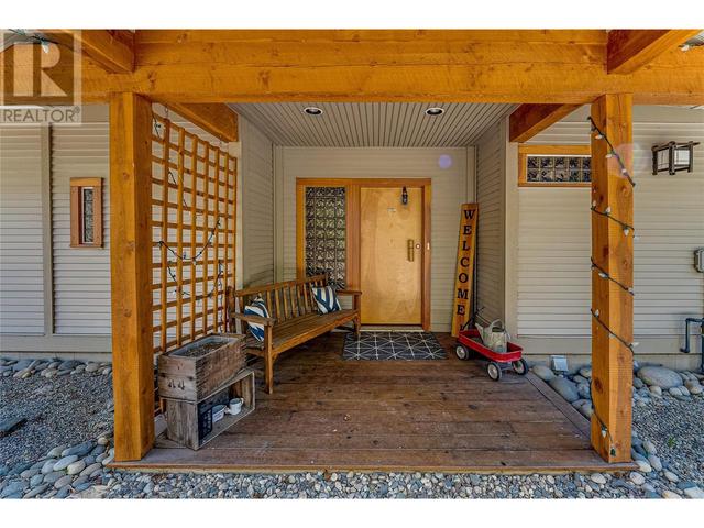 661 Park Road, House detached with 3 bedrooms, 2 bathrooms and 8 parking in Columbia Shuswap D BC | Image 5