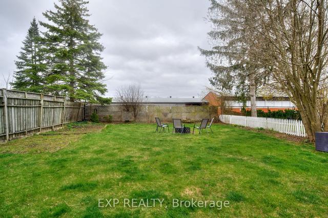 133 Mausser Ave, House detached with 3 bedrooms, 2 bathrooms and 5 parking in Kitchener ON | Image 21