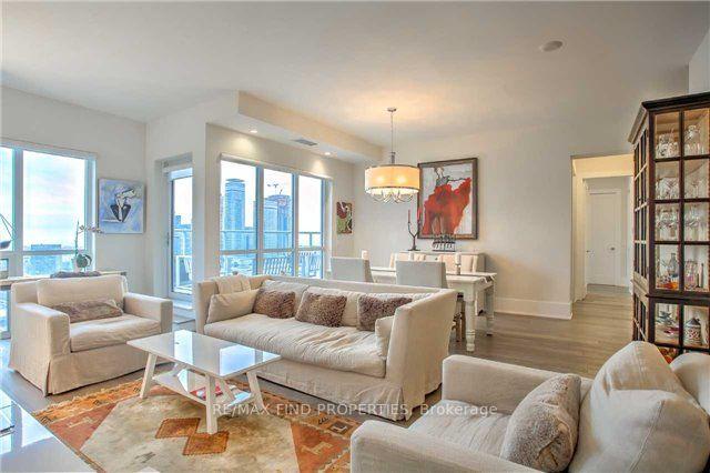4404 - 300 Front St W, Condo with 2 bedrooms, 3 bathrooms and 2 parking in Toronto ON | Image 8