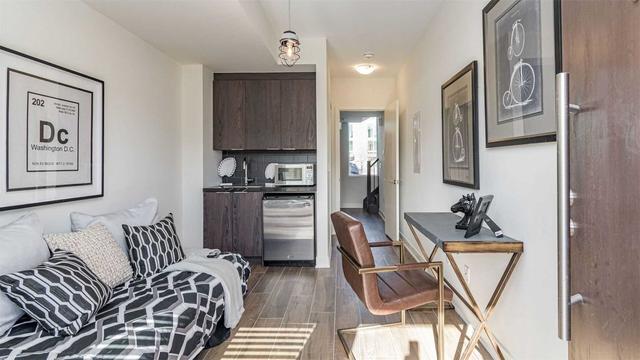 37 Sonic Way, Townhouse with 2 bedrooms, 3 bathrooms and 1 parking in Toronto ON | Image 14