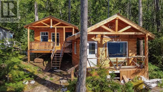 lot 1 Pete Martin Bay, House detached with 8 bedrooms, 1 bathrooms and null parking in Columbia Shuswap E BC | Image 4