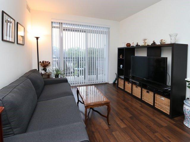 404 - 3563 Lake Shore Blvd W, Condo with 2 bedrooms, 1 bathrooms and 1 parking in Toronto ON | Image 6