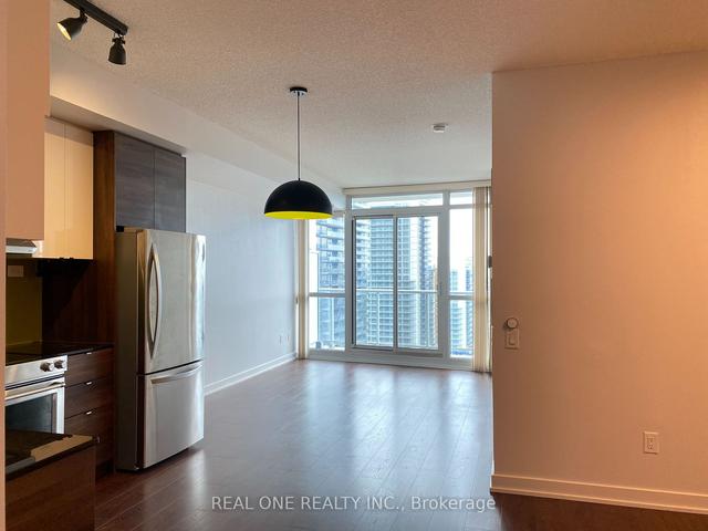 2710 - 121 Mcmahon Dr, Condo with 1 bedrooms, 1 bathrooms and 1 parking in Toronto ON | Image 18