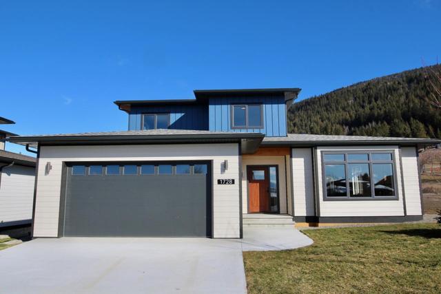 1728 Murdoch Street, House detached with 4 bedrooms, 3 bathrooms and null parking in Creston BC | Image 2