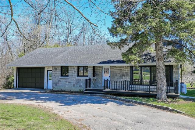 2937 Second Concession Road, House detached with 2 bedrooms, 2 bathrooms and 6 parking in Elizabethtown Kitley ON | Image 1