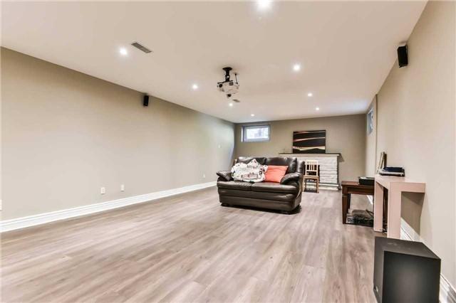 6 Restwell Cres, House detached with 4 bedrooms, 3 bathrooms and 4 parking in Toronto ON | Image 18