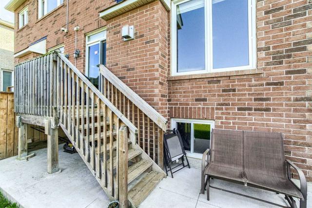 36 Westowanis Dr, House semidetached with 4 bedrooms, 4 bathrooms and 3 parking in Toronto ON | Image 32