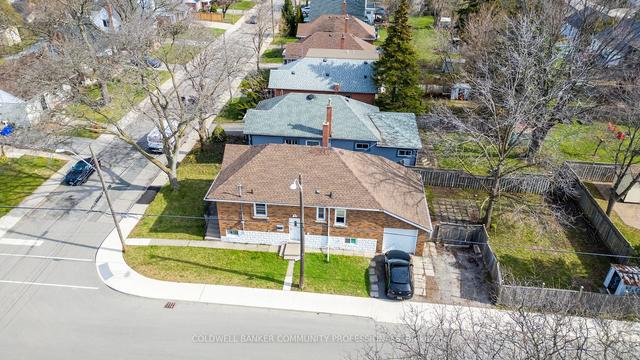 17 West 3rd St, House detached with 4 bedrooms, 2 bathrooms and 3 parking in Hamilton ON | Image 24
