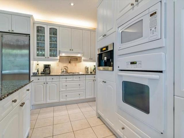 4467 Breckongate Crt, House detached with 2 bedrooms, 2 bathrooms and 6 parking in Burlington ON | Image 7