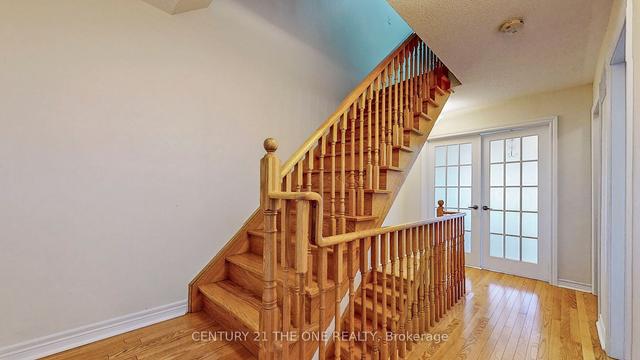 126b Finch Ave W, House attached with 3 bedrooms, 3 bathrooms and 2 parking in Toronto ON | Image 8
