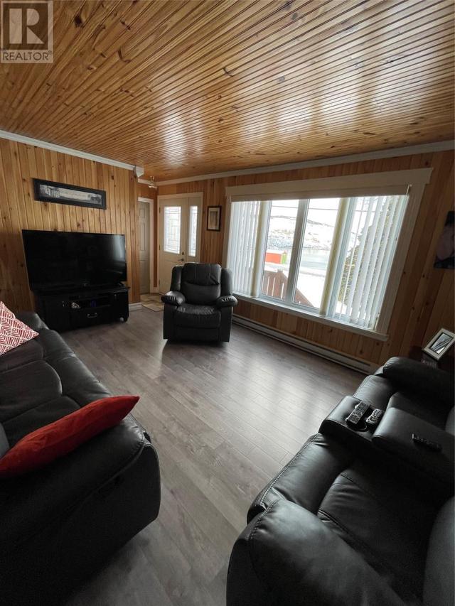 242 Main Street, House detached with 4 bedrooms, 2 bathrooms and null parking in Winterton NL | Image 8