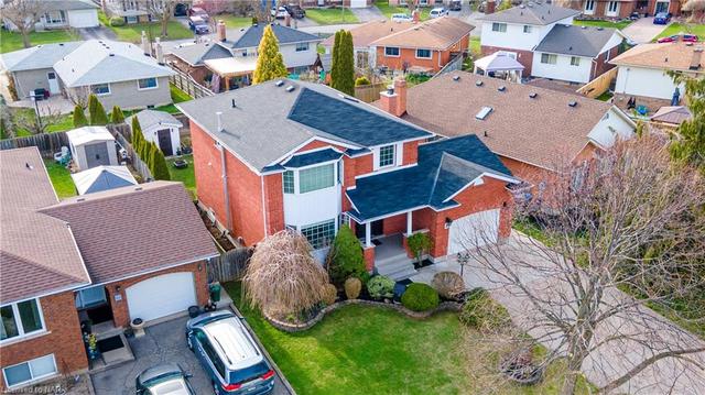 8 Donalda Court, House detached with 4 bedrooms, 2 bathrooms and 5 parking in St. Catharines ON | Image 43