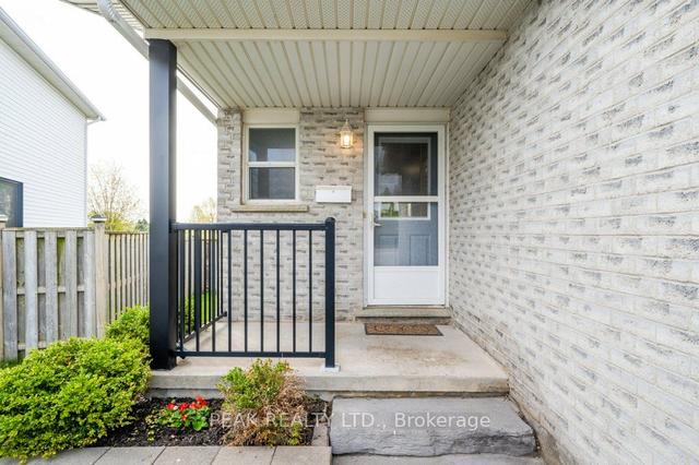 32 White Sands Crt, House detached with 3 bedrooms, 2 bathrooms and 3 parking in Kitchener ON | Image 23