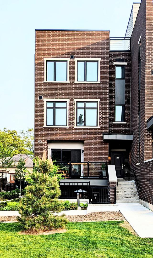 24 - 28 Marina Ave, Townhouse with 3 bedrooms, 3 bathrooms and 1 parking in Toronto ON | Image 12