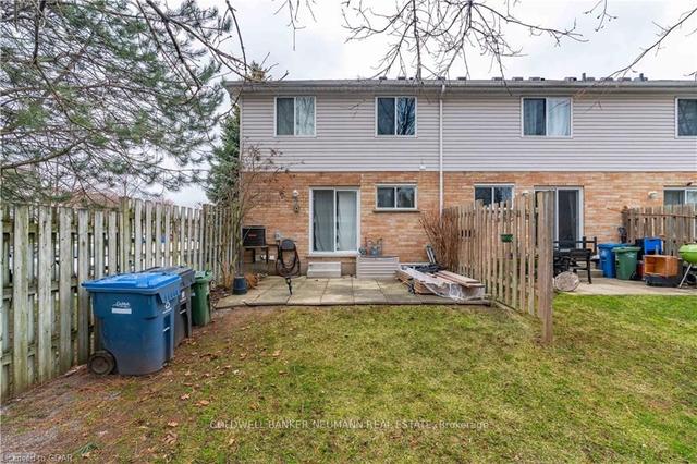 17 - 240 London Rd W, Townhouse with 3 bedrooms, 2 bathrooms and 1 parking in Guelph ON | Image 10