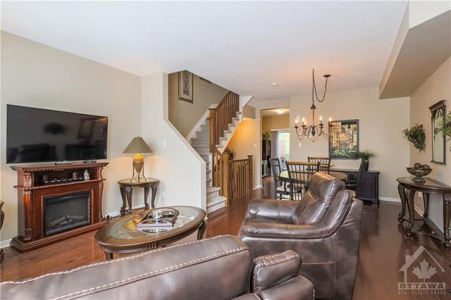 64 Songbird Private, Townhouse with 2 bedrooms, 2 bathrooms and 3 parking in Ottawa ON | Image 16