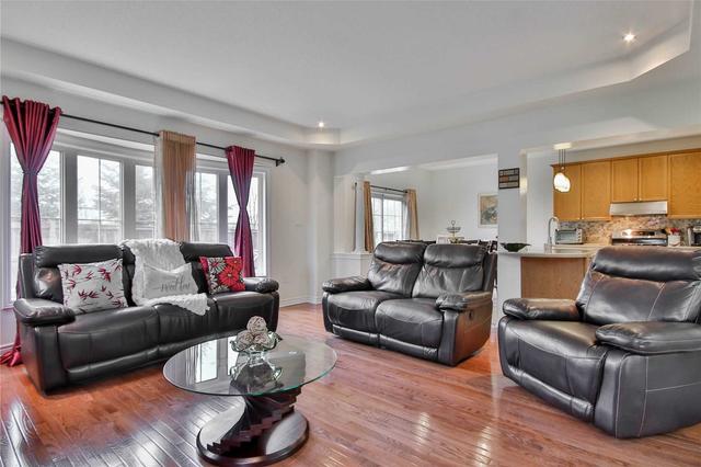 81 Muscat Cres, House detached with 4 bedrooms, 4 bathrooms and 6 parking in Ajax ON | Image 39