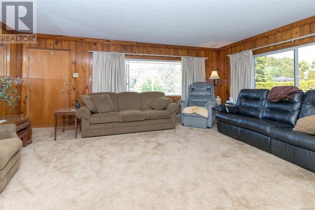 6787 Grant Rd W, House detached with 3 bedrooms, 2 bathrooms and 12 parking in Sooke BC | Image 12