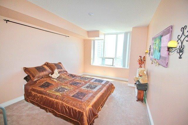 2307 - 156 Enfield Pl, Condo with 2 bedrooms, 2 bathrooms and 1 parking in Mississauga ON | Image 8