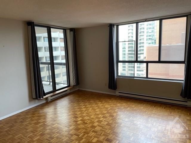 1101 - 475 Laurier Avenue W, Condo with 2 bedrooms, 1 bathrooms and 1 parking in Ottawa ON | Image 5