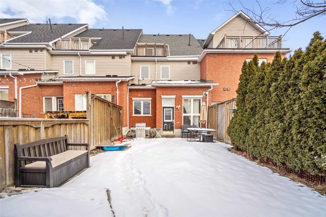42 Angus Meadow Dr, House attached with 3 bedrooms, 4 bathrooms and 2 parking in Markham ON | Image 33