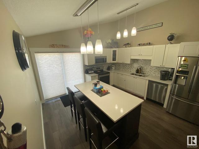 119 Centennial Dr, House semidetached with 3 bedrooms, 2 bathrooms and null parking in Wetaskiwin AB | Image 3