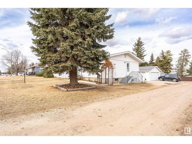 5012 55 Av, House detached with 3 bedrooms, 1 bathrooms and null parking in Tofield AB | Image 37