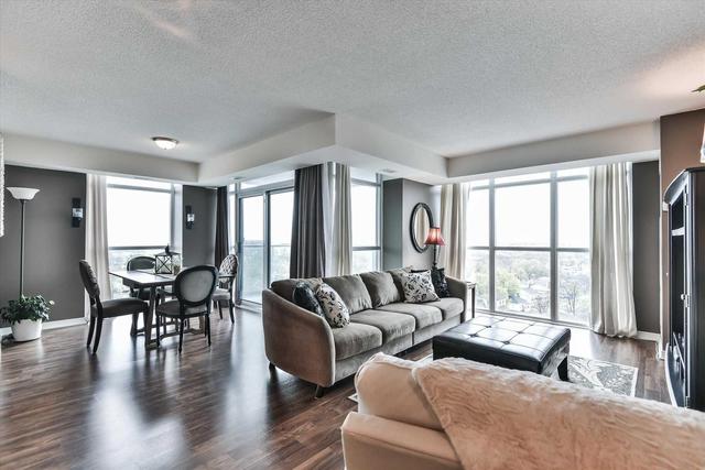 1311 - 9 George St N, Condo with 2 bedrooms, 2 bathrooms and 1 parking in Brampton ON | Image 2