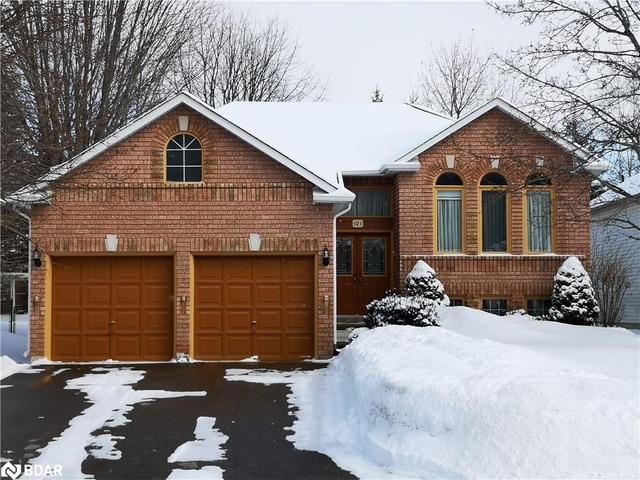 121 Fernbrook Drive, House detached with 3 bedrooms, 2 bathrooms and 6 parking in Wasaga Beach ON | Image 1