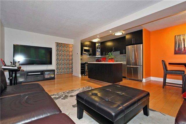 404 - 65 Southport St, Condo with 3 bedrooms, 2 bathrooms and 1 parking in Toronto ON | Image 5