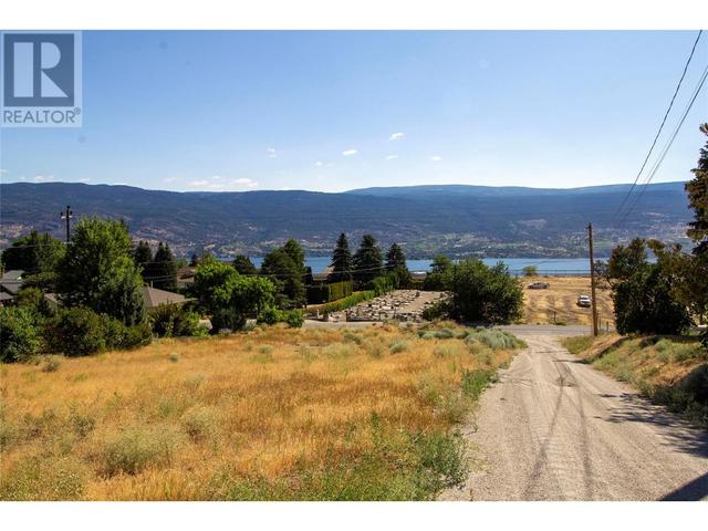 10002 Giants Head Road, House detached with 5 bedrooms, 3 bathrooms and 5 parking in Summerland BC | Image 9